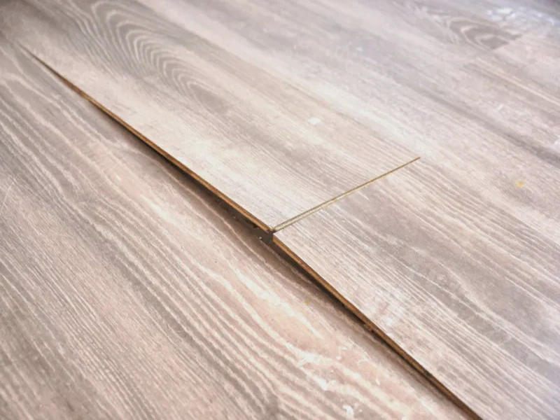 Sàn Gỗ Bị Phồng- Nguyên Nhân và Giải Pháp Khắc Phục Hiệu Quả